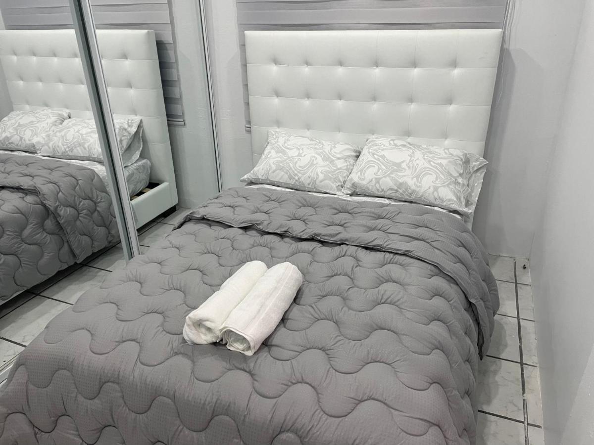 Maribel Hato Rey One Bedroom Apt. Apartamento San Juan
